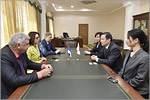 Meeting between OSU Rector Zhanna Ermakova and Japanese Professor Atsusi Sakaniva.     [142 Kb]