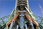 Students and educators at Baikonur.     [220 Kb]